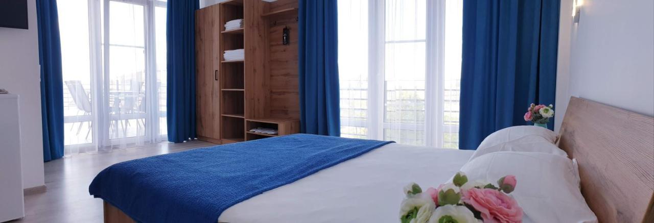 Zatokas Sun Club Hotel Bagian luar foto