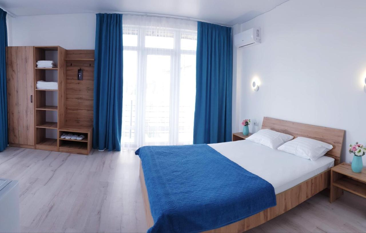 Zatokas Sun Club Hotel Bagian luar foto