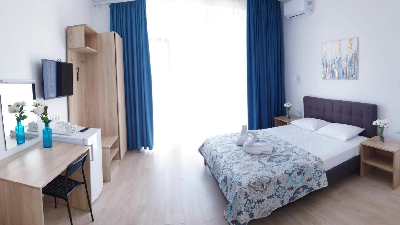 Zatokas Sun Club Hotel Bagian luar foto