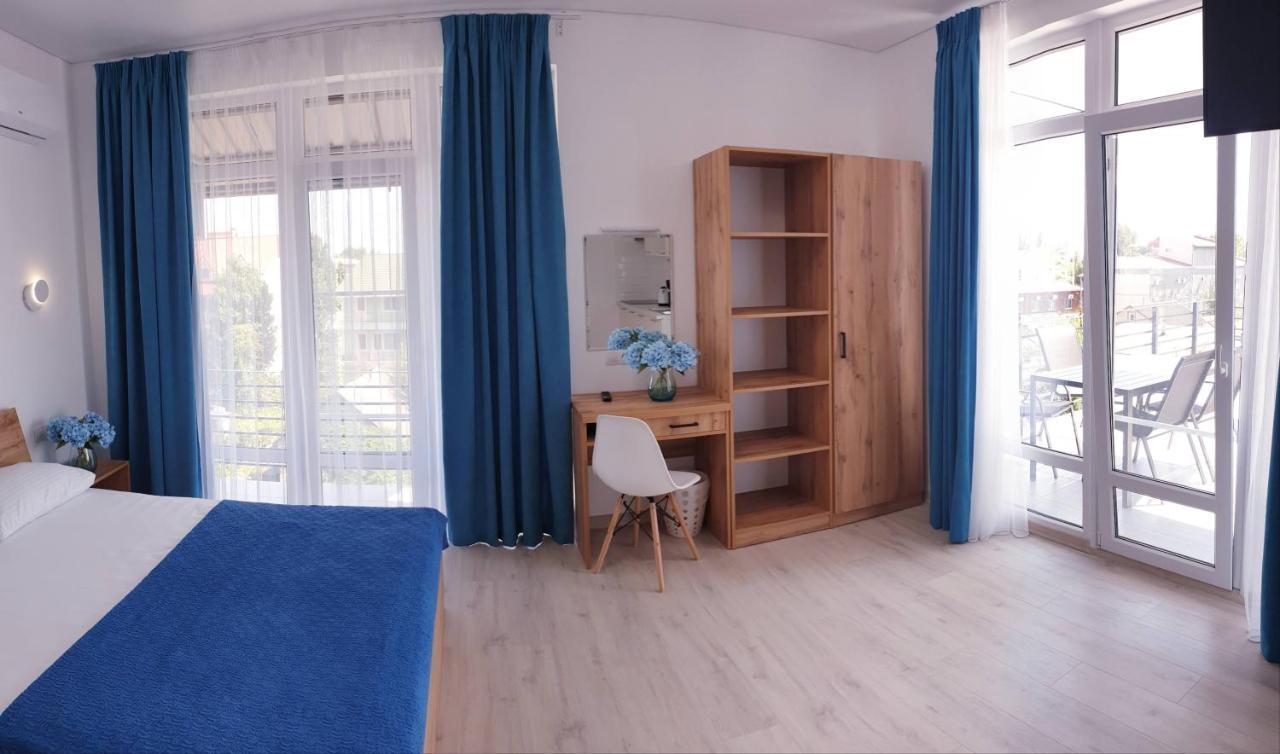 Zatokas Sun Club Hotel Bagian luar foto