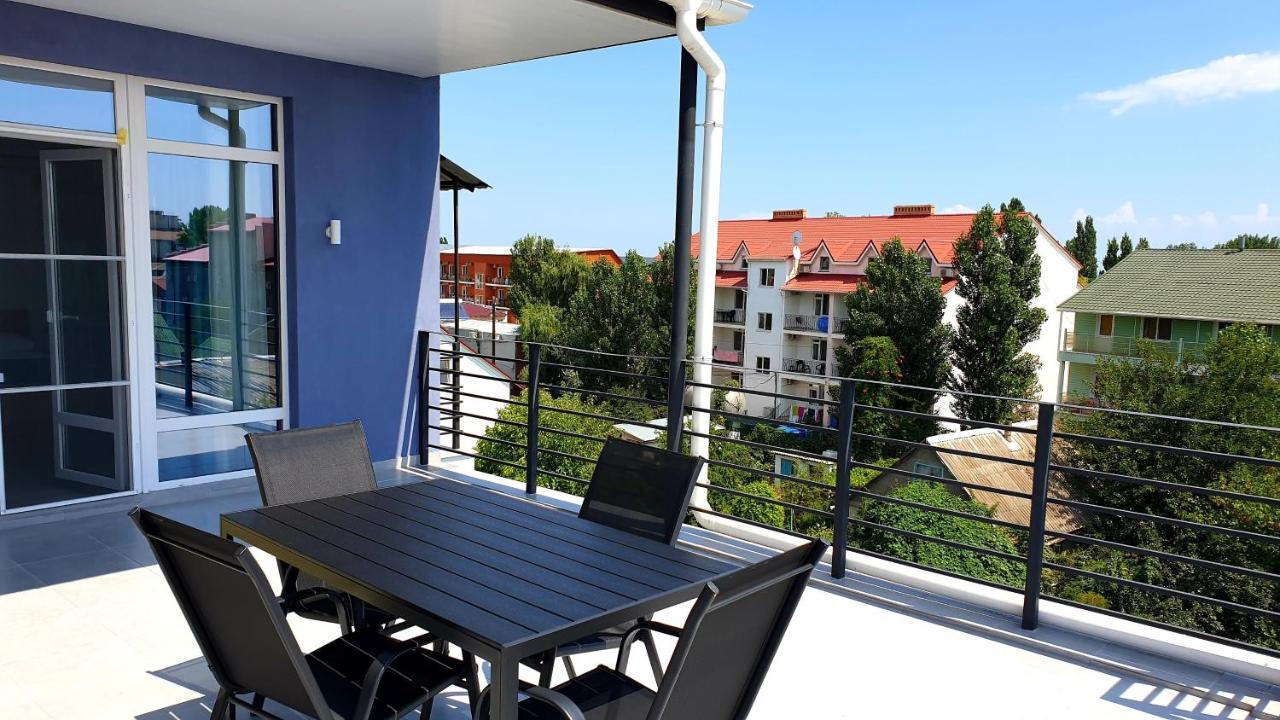 Zatokas Sun Club Hotel Bagian luar foto