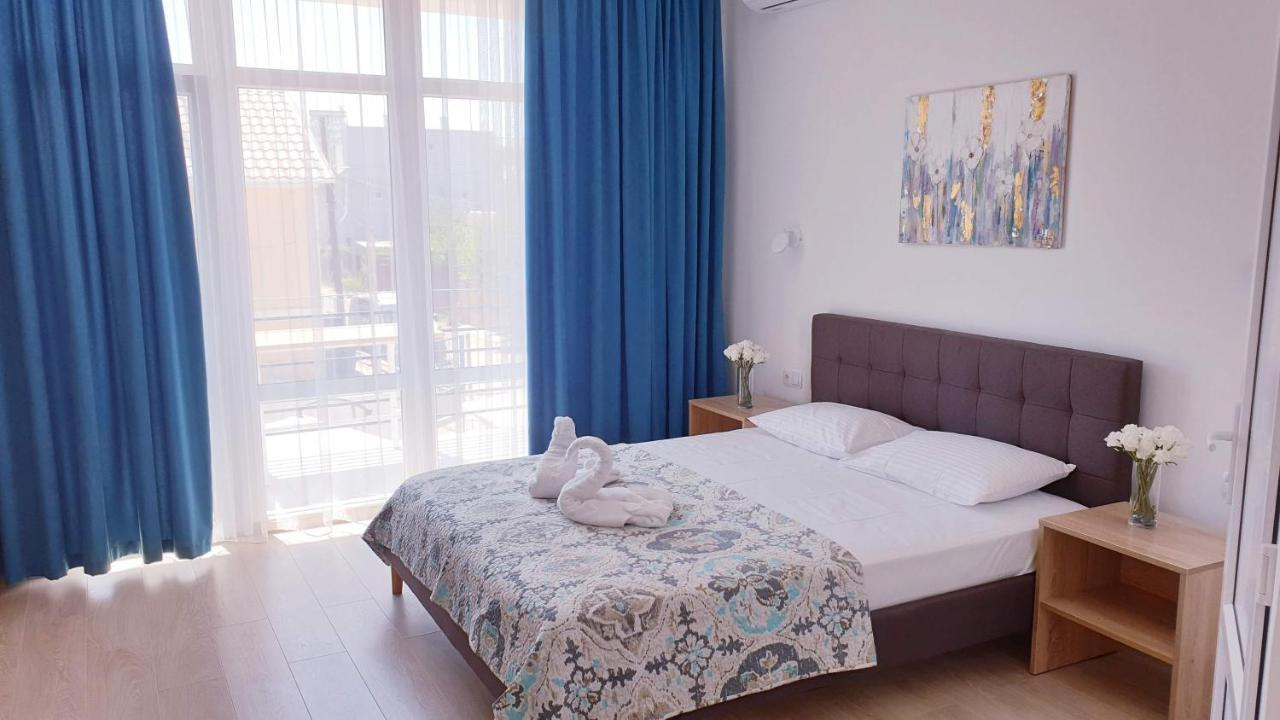 Zatokas Sun Club Hotel Bagian luar foto