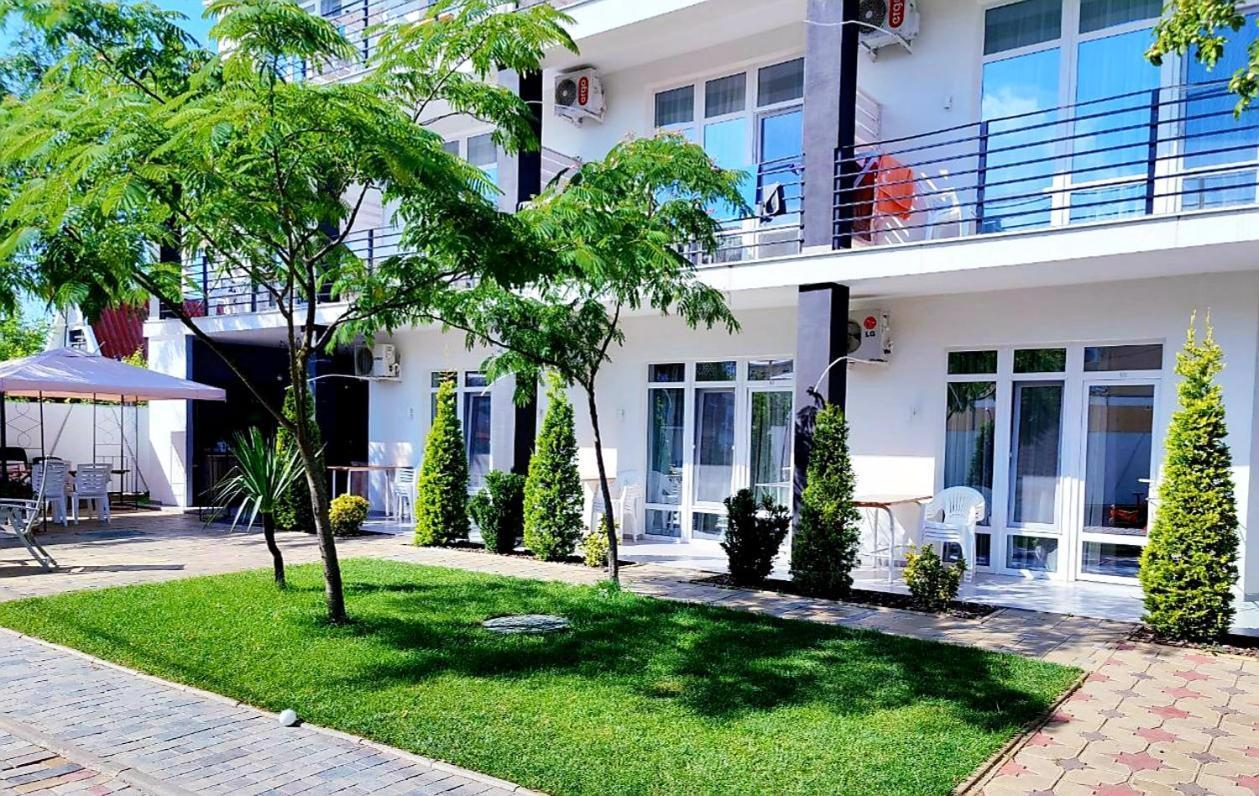 Zatokas Sun Club Hotel Bagian luar foto