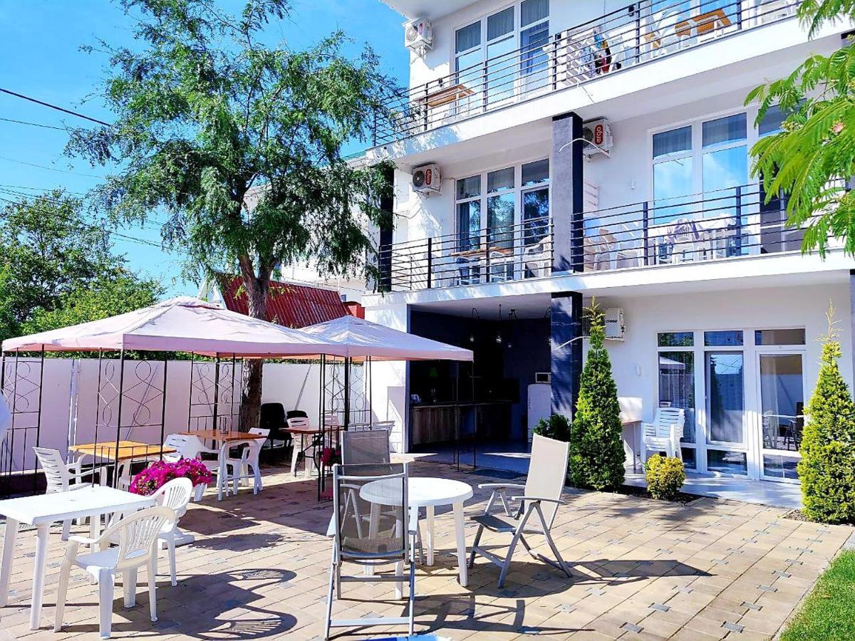 Zatokas Sun Club Hotel Bagian luar foto